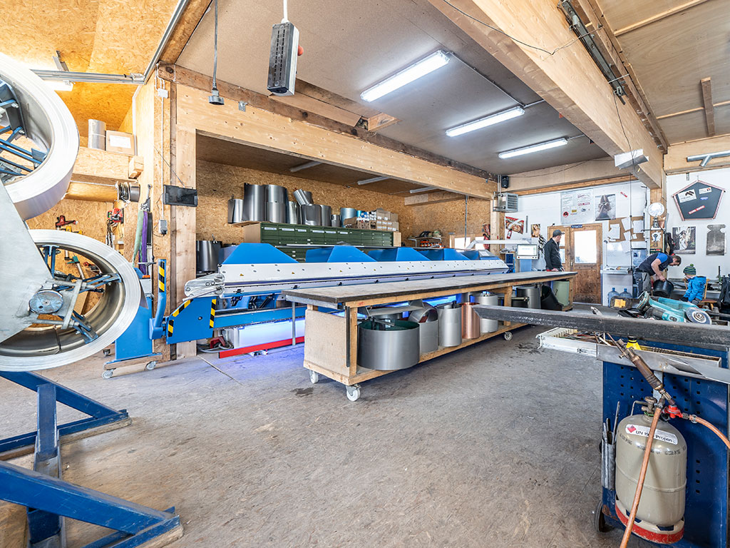 Werkstatt mit modernster Maschinentechnik